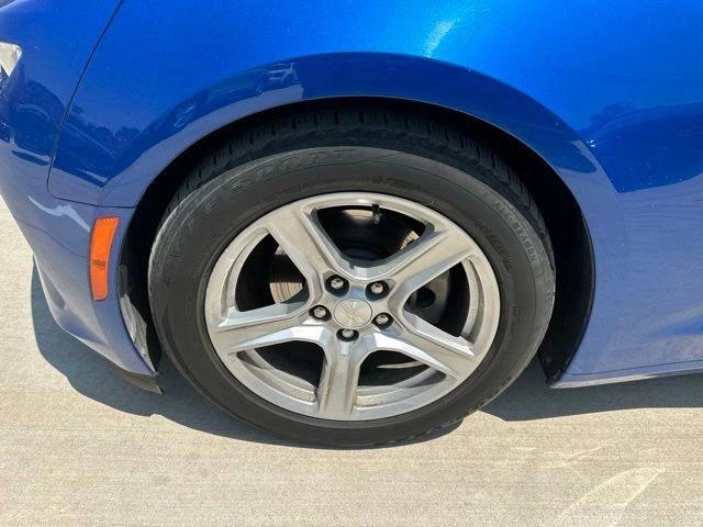 chevrolet camaro 2018 1G1FB3DS1J0173926 image chevrolet camaro 2018 1G1FB3DS1J0173926 image