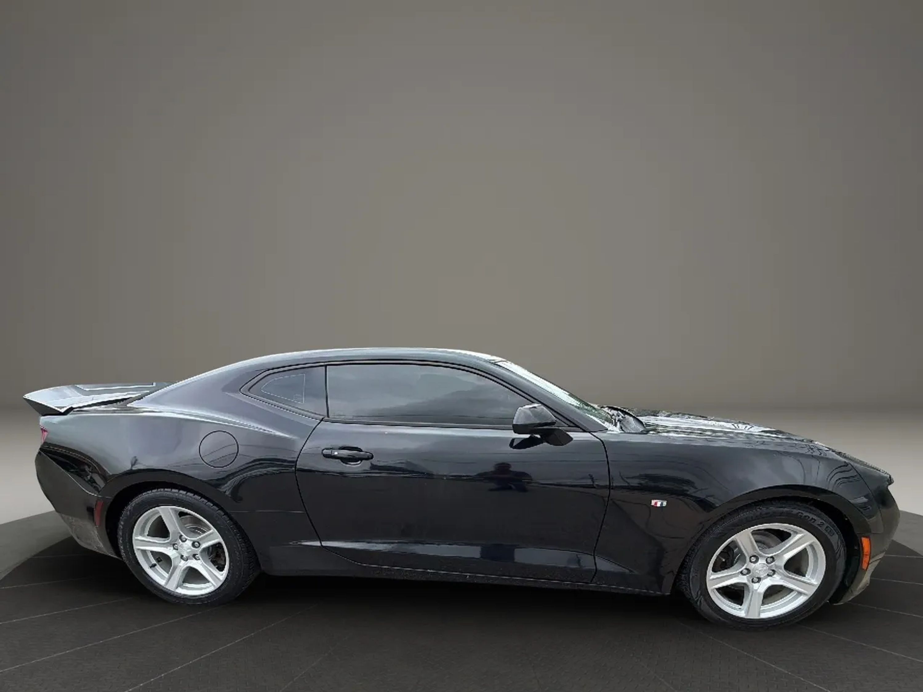chevrolet camaro 2017 1G1FA1RX8H0179177 image chevrolet camaro 2017 1G1FA1RX8H0179177 image