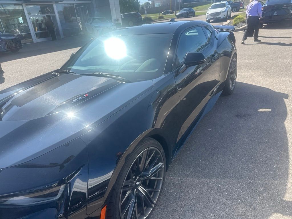 chevrolet camaro 2017 1G1FK1R63H0203728 image chevrolet camaro 2017 1G1FK1R63H0203728 image