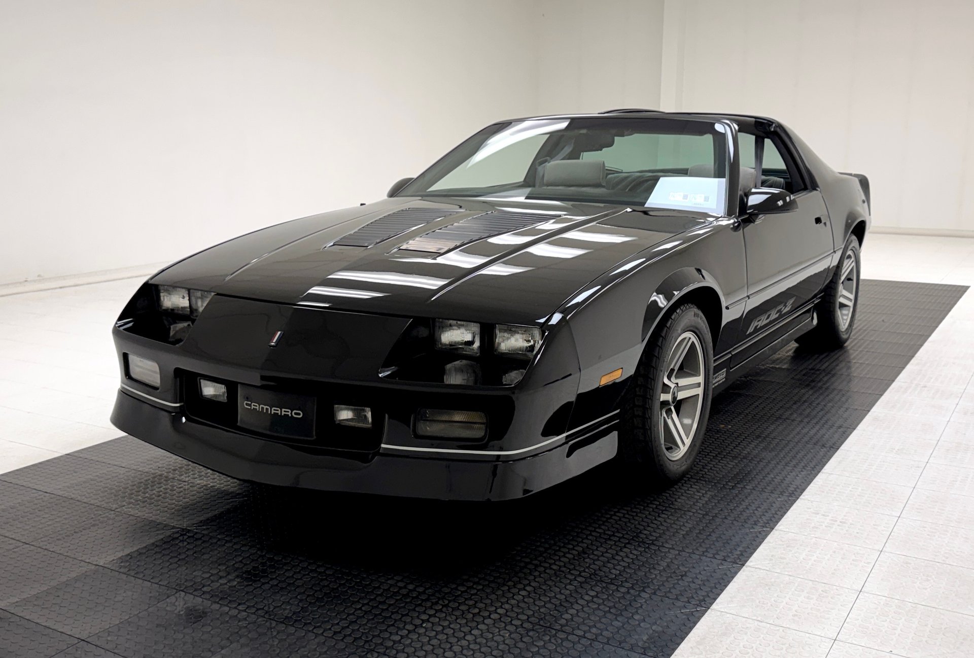 chevrolet camaro 1987 1G1FP21F0HN164571 image chevrolet camaro 1987 1G1FP21F0HN164571 image