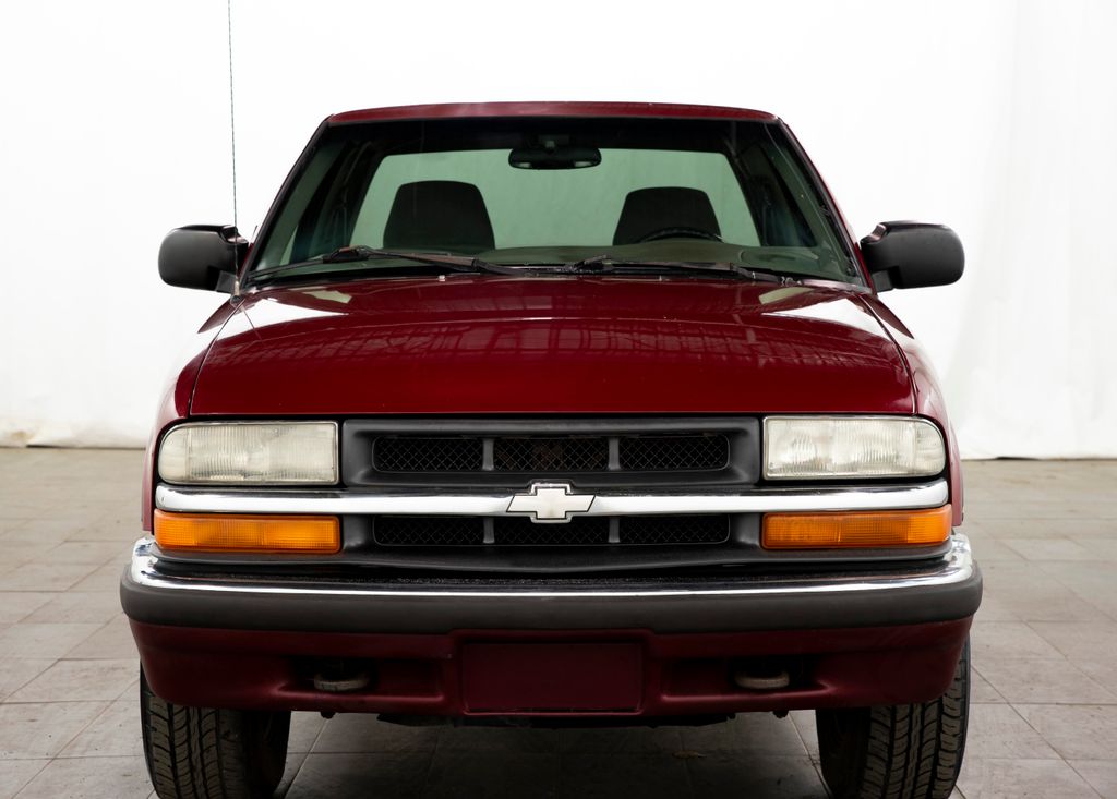 chevrolet s-10 2002 1GCDT19W028234391 image chevrolet s-10 2002 1GCDT19W028234391 image