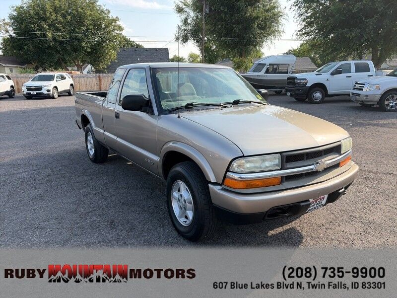 chevrolet s-10 2003 1GCDT19X938244136 image chevrolet s-10 2003 1GCDT19X938244136 image