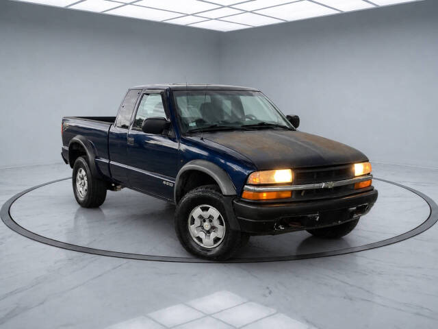 chevrolet s-10 2003 1GCCT19X038105346 image chevrolet s-10 2003 1GCCT19X038105346 image