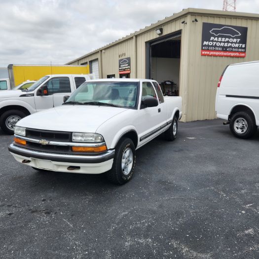 chevrolet s-10 2001 1GCDT19W418213302 image chevrolet s-10 2001 1GCDT19W418213302 image