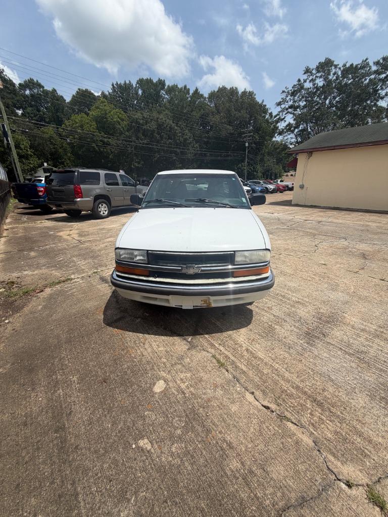 chevrolet s-10 2001 1GCCS19W118106447 image chevrolet s-10 2001 1GCCS19W118106447 image
