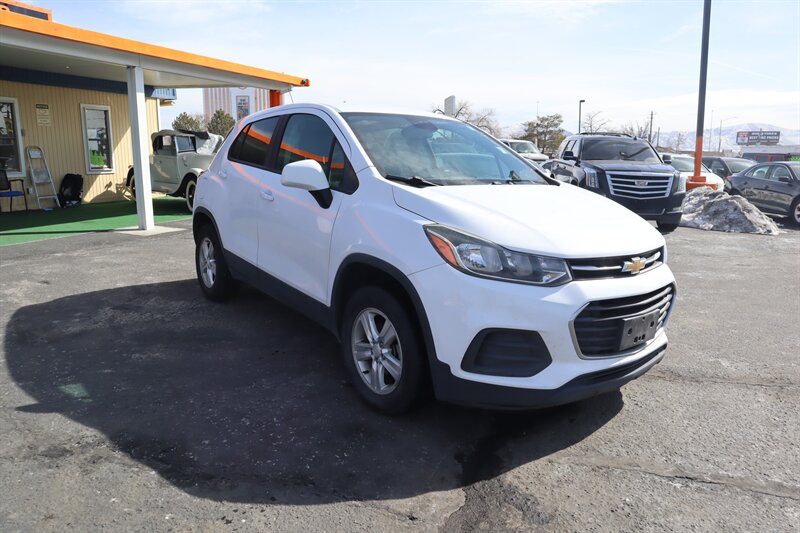 chevrolet trax 2019 3GNCJNSB6KL257392 image chevrolet trax 2019 3GNCJNSB6KL257392 image
