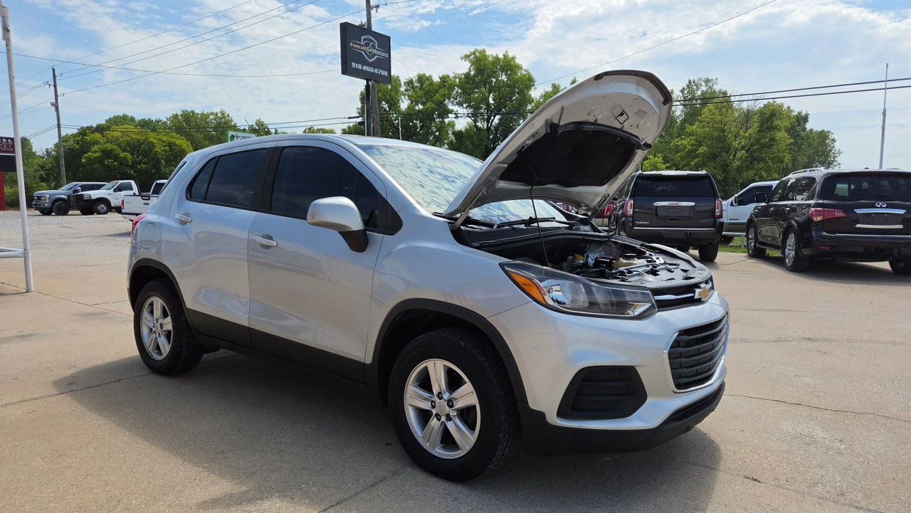 chevrolet trax 2018 3GNCJNSB4JL174073 image chevrolet trax 2018 3GNCJNSB4JL174073 image
