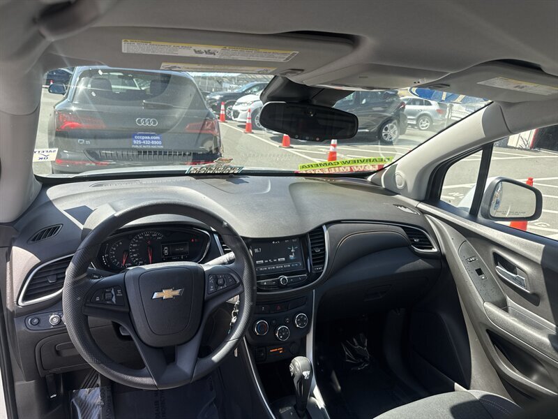 chevrolet trax 2017 3GNCJNSB7HL272444 image chevrolet trax 2017 3GNCJNSB7HL272444 image