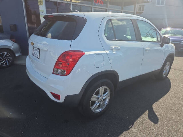chevrolet trax 2017 KL7CJNSB0HB237638 image chevrolet trax 2017 KL7CJNSB0HB237638 image