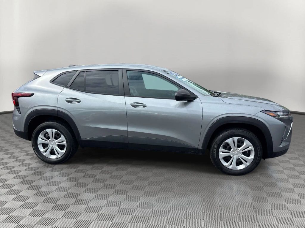 chevrolet trax 2024 KL77LFE27RC086743 image chevrolet trax 2024 KL77LFE27RC086743 image