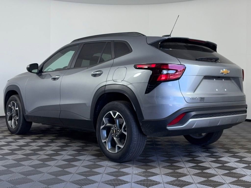 chevrolet trax 2024 KL77LHE24RC162737 image chevrolet trax 2024 KL77LHE24RC162737 image
