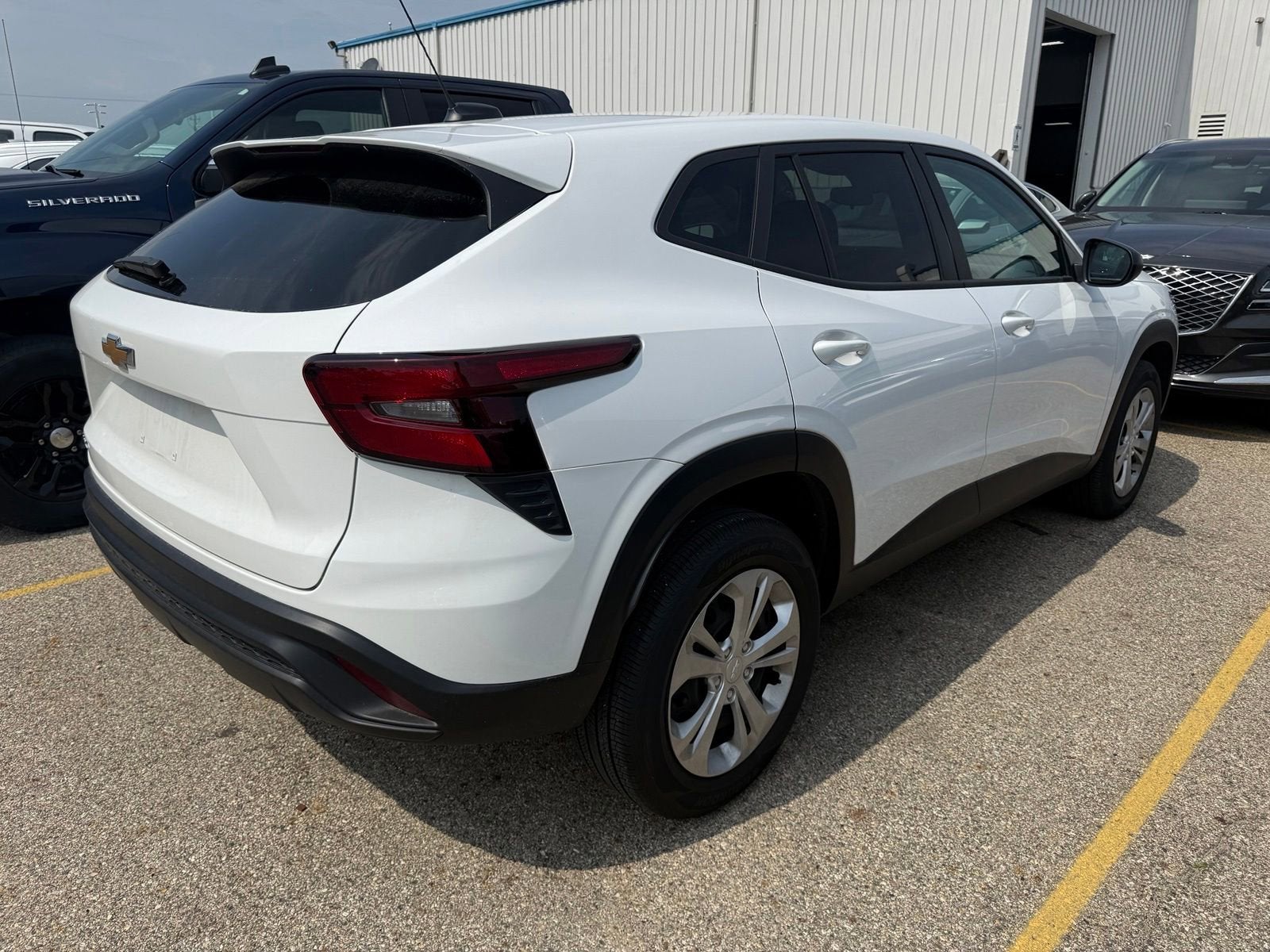 chevrolet trax 2024 KL77LFE21RC097219 image chevrolet trax 2024 KL77LFE21RC097219 image