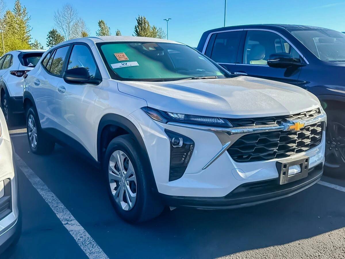 chevrolet trax 2024 KL77LFE26RC155034 image chevrolet trax 2024 KL77LFE26RC155034 image