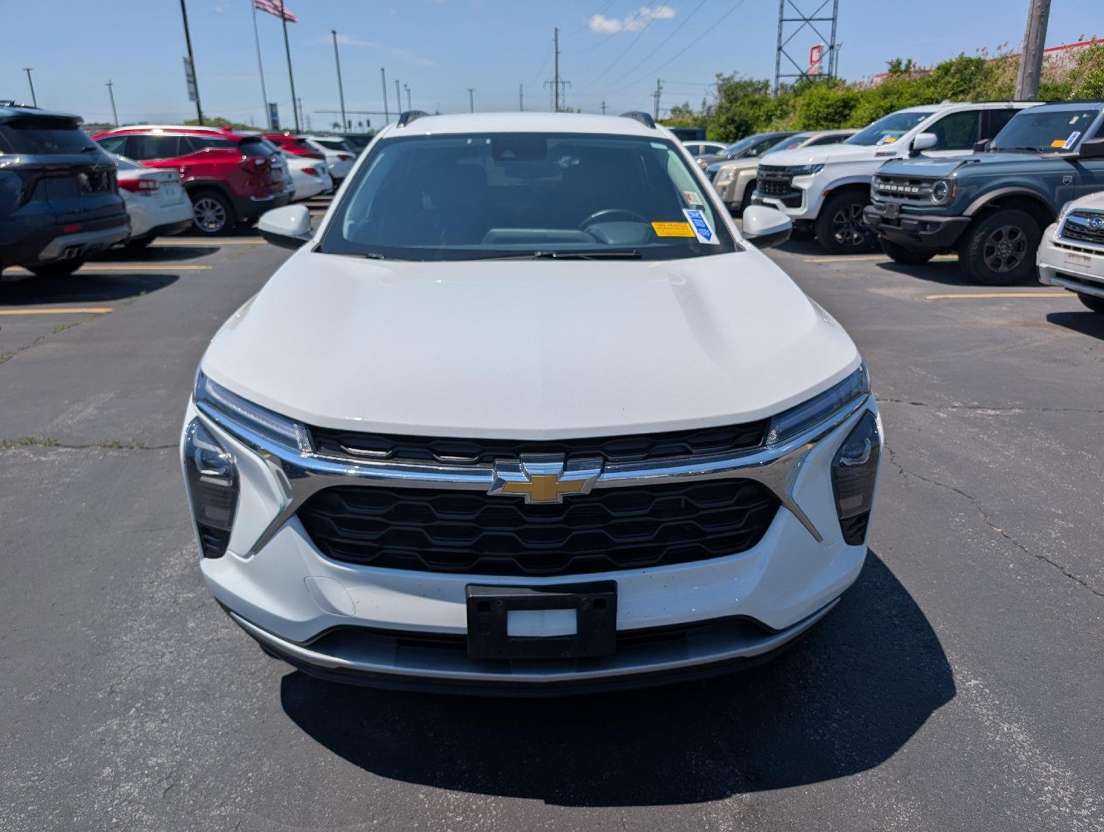 chevrolet trax 2024 KL77LHE28RC065802 image chevrolet trax 2024 KL77LHE28RC065802 image