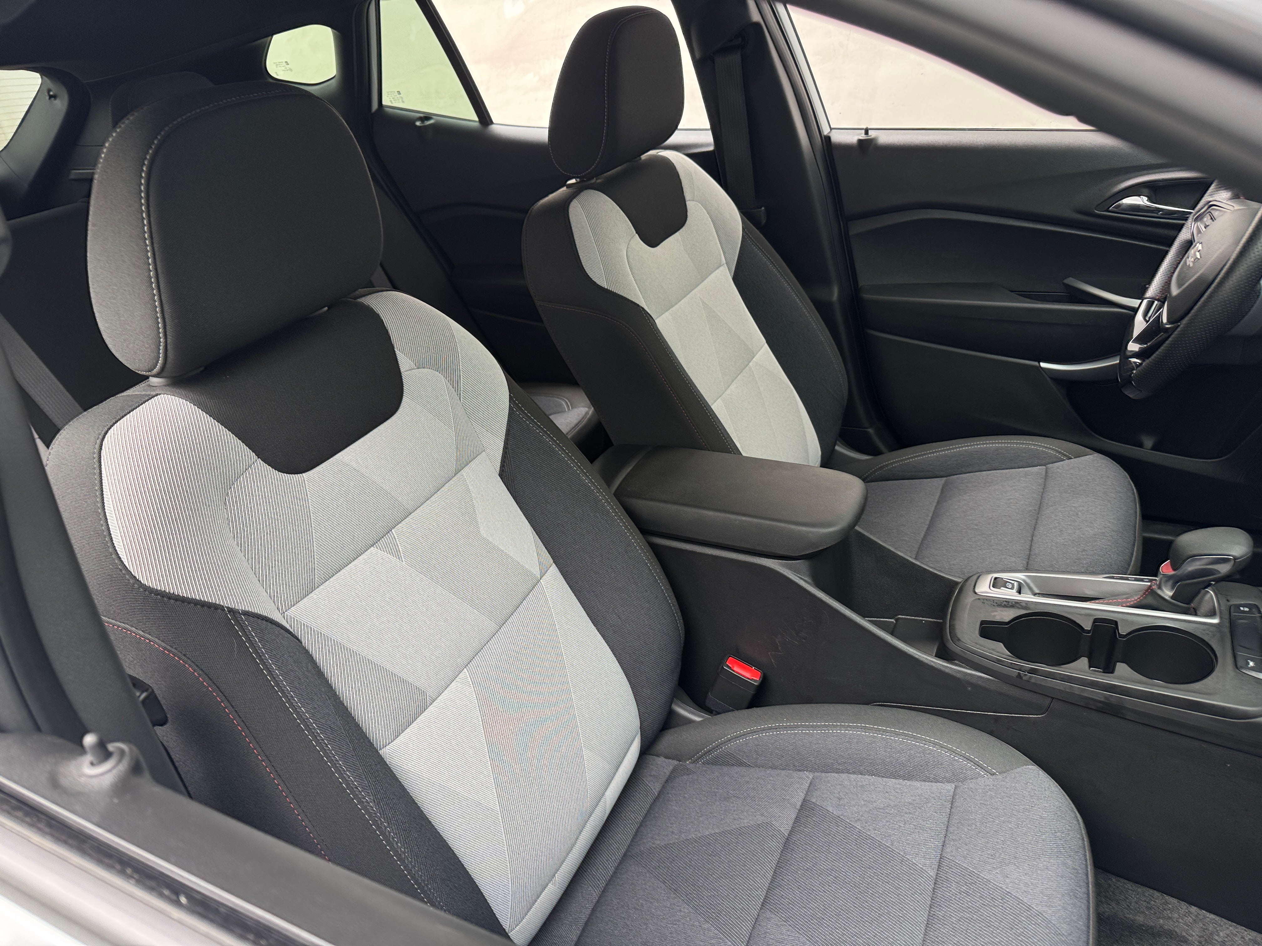 chevrolet trax 2024 KL77LGE22RC208057 image chevrolet trax 2024 KL77LGE22RC208057 image