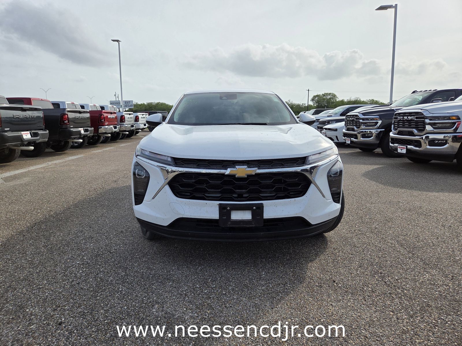 chevrolet trax 2024 KL77LFE20RC238555 image chevrolet trax 2024 KL77LFE20RC238555 image