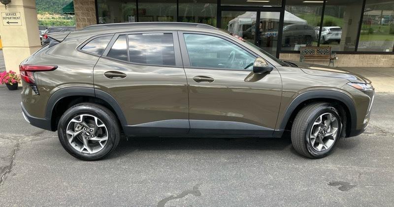 chevrolet trax 2024 KL77LHE21RC028400 image chevrolet trax 2024 KL77LHE21RC028400 image