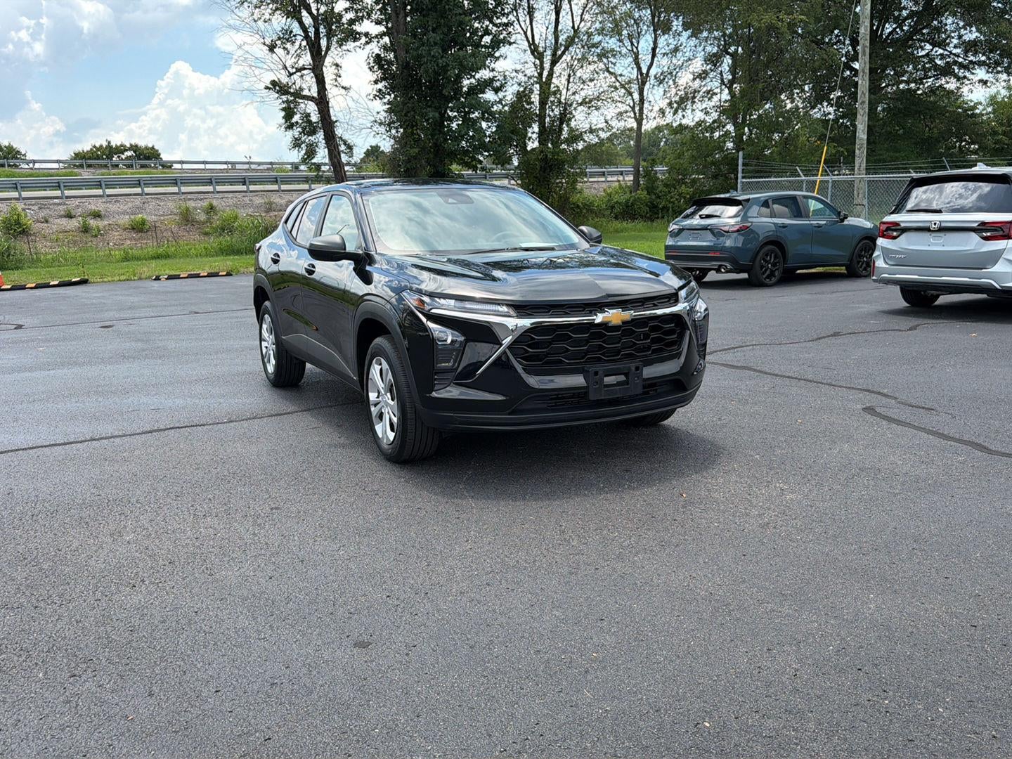 chevrolet trax 2024 KL77LFE25RC040781 image chevrolet trax 2024 KL77LFE25RC040781 image