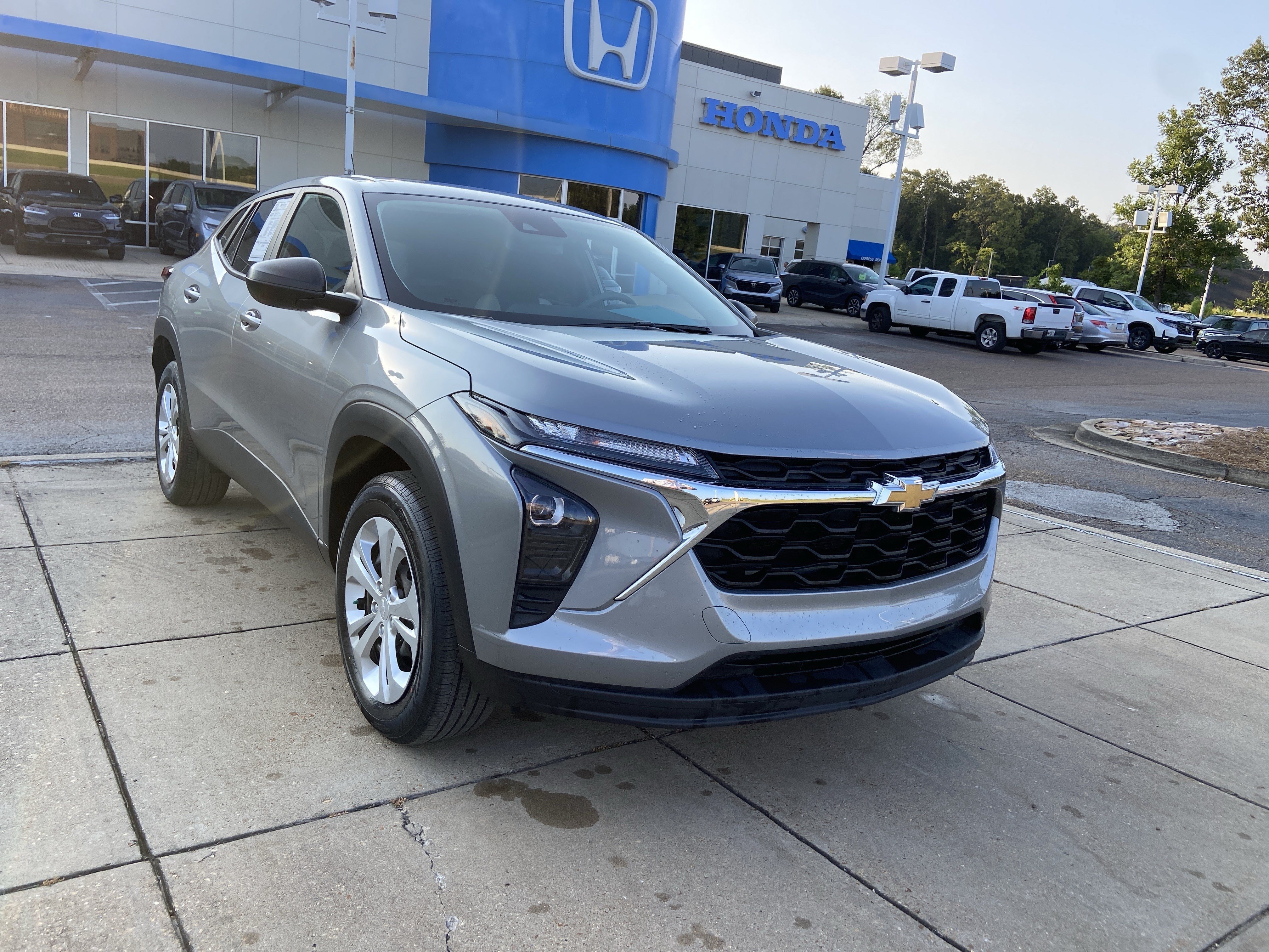 chevrolet trax 2024 KL77LFE26RC119182 image chevrolet trax 2024 KL77LFE26RC119182 image
