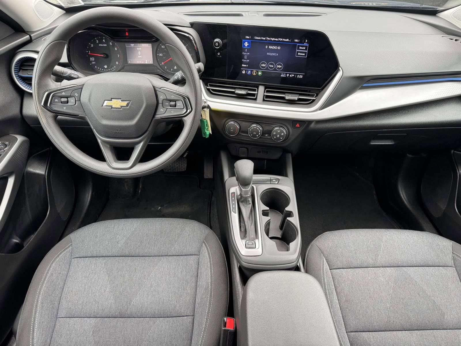 chevrolet trax 2024 KL77LFE26RC021172 image chevrolet trax 2024 KL77LFE26RC021172 image
