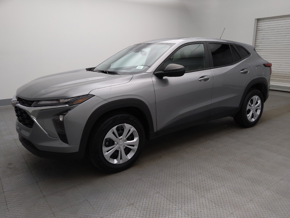 chevrolet trax 2025 KL77LFEP7SC165265 image