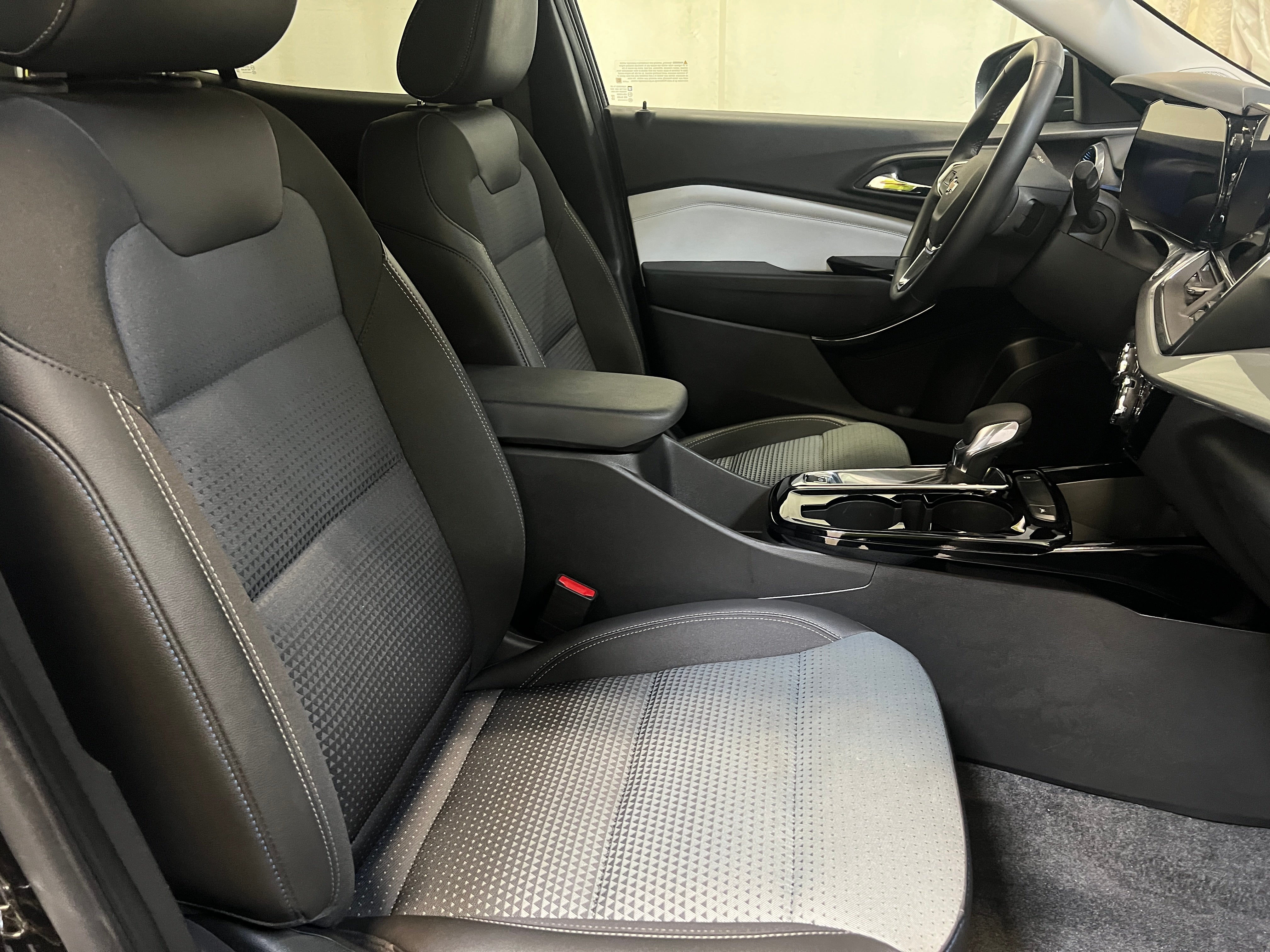chevrolet trax 2025 KL77LHEP3SC267562 image chevrolet trax 2025 KL77LHEP3SC267562 image