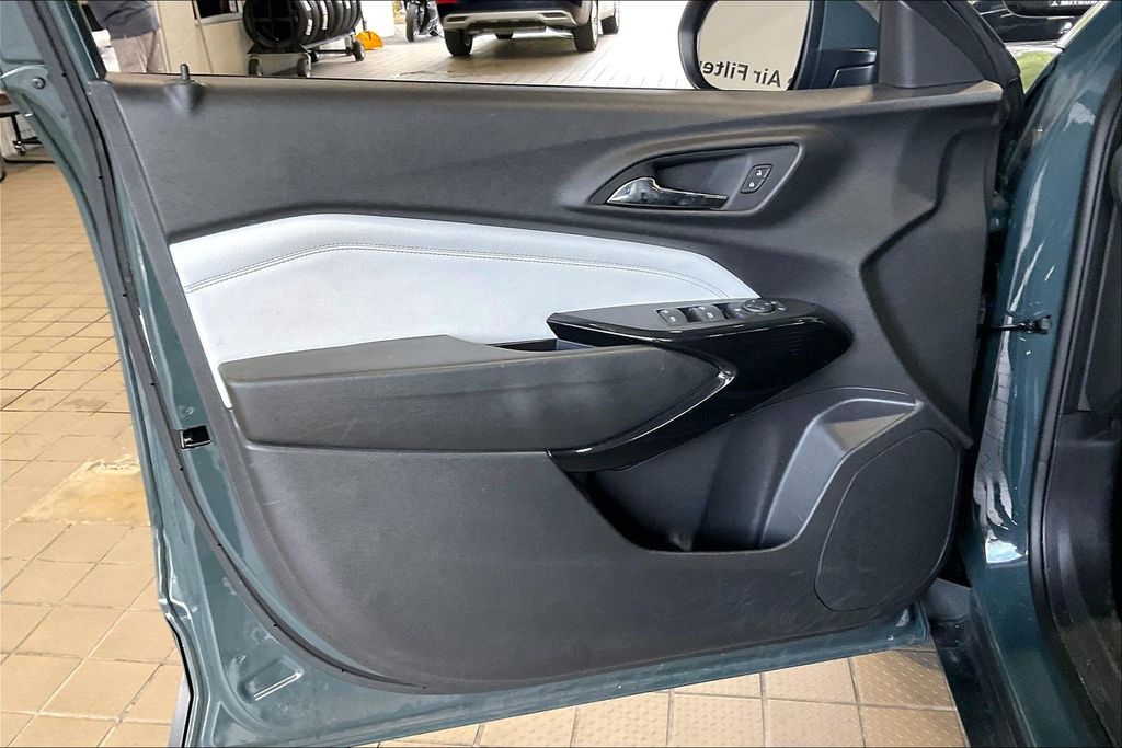 chevrolet trax 2025 KL77LHEP2SC192661 image chevrolet trax 2025 KL77LHEP2SC192661 image