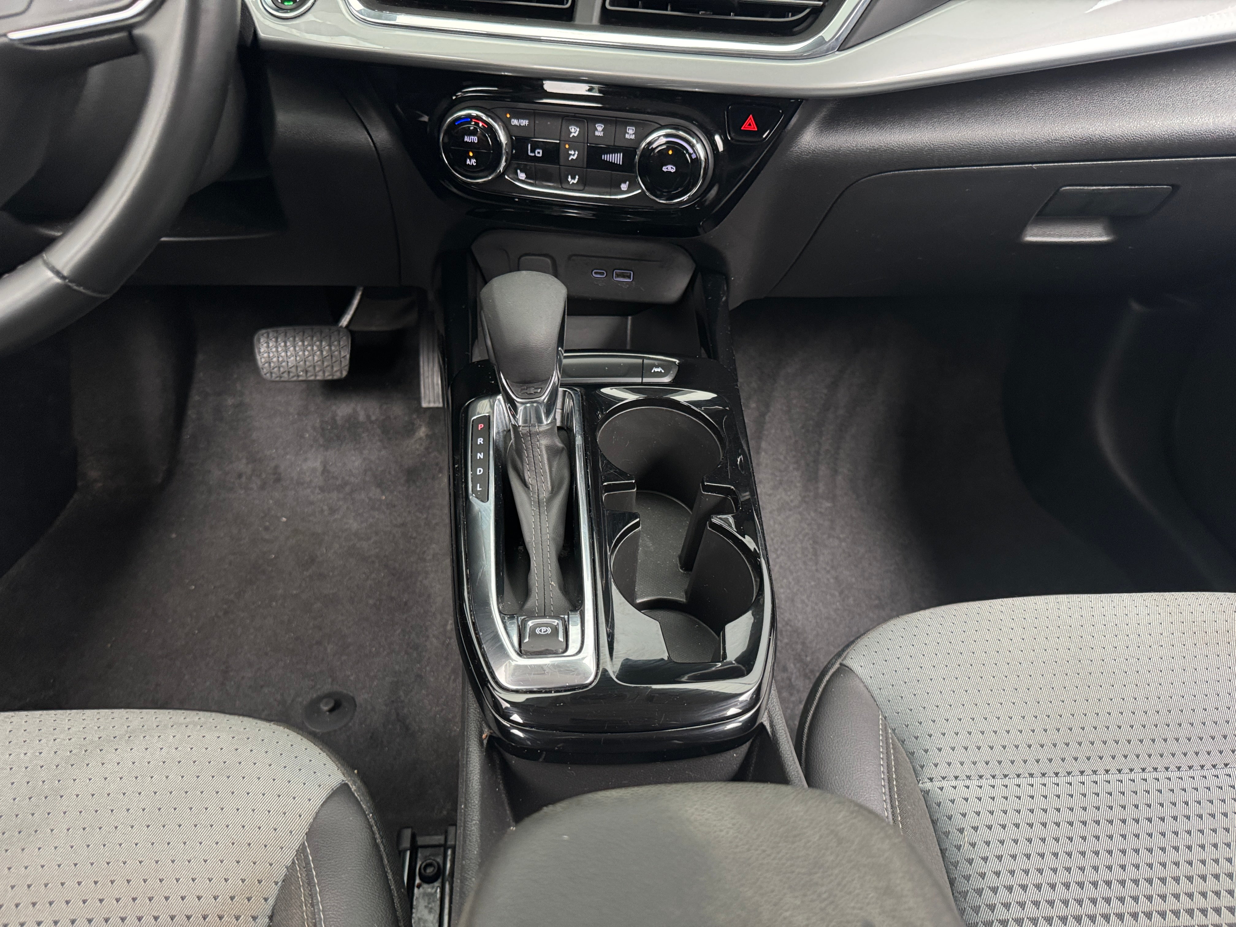 chevrolet trax 2025 KL77LHEP1SC259878 image chevrolet trax 2025 KL77LHEP1SC259878 image