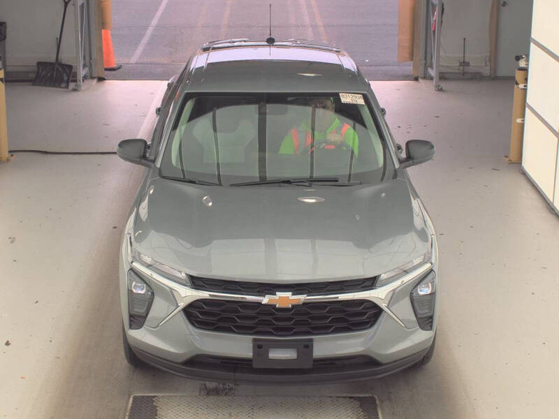 chevrolet trax 2025 KL77LFEP9SC056676 image chevrolet trax 2025 KL77LFEP9SC056676 image