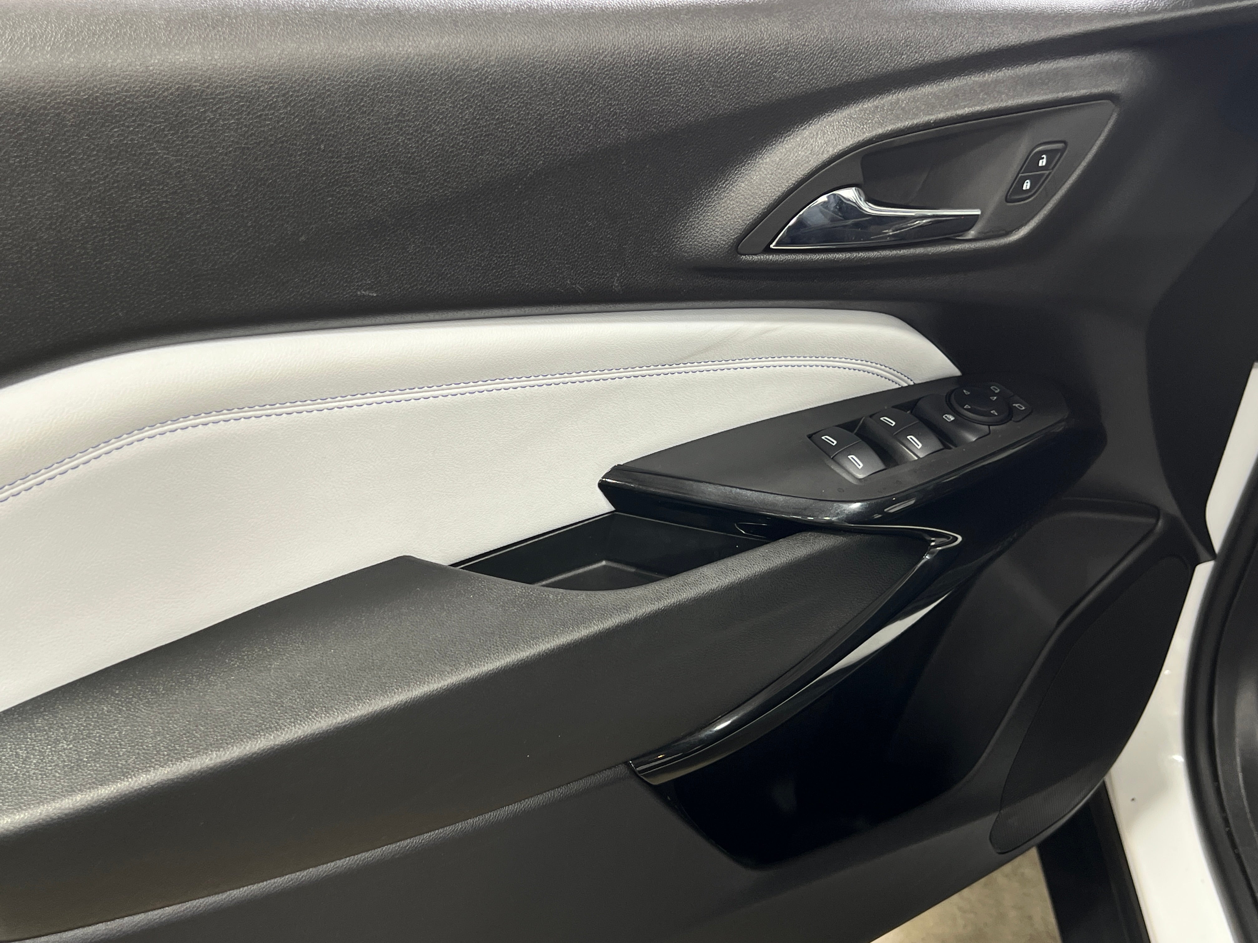 chevrolet trax 2025 KL77LHEP5SC319368 image chevrolet trax 2025 KL77LHEP5SC319368 image