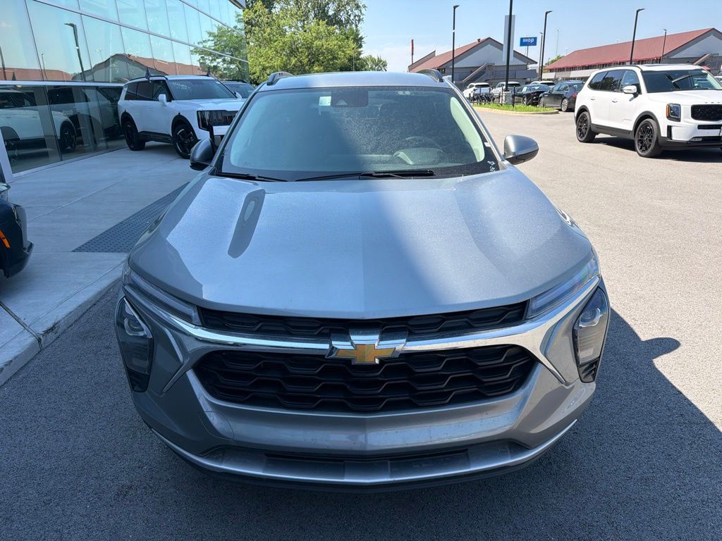chevrolet trax 2025 KL77LHEP2SC256519 image chevrolet trax 2025 KL77LHEP2SC256519 image