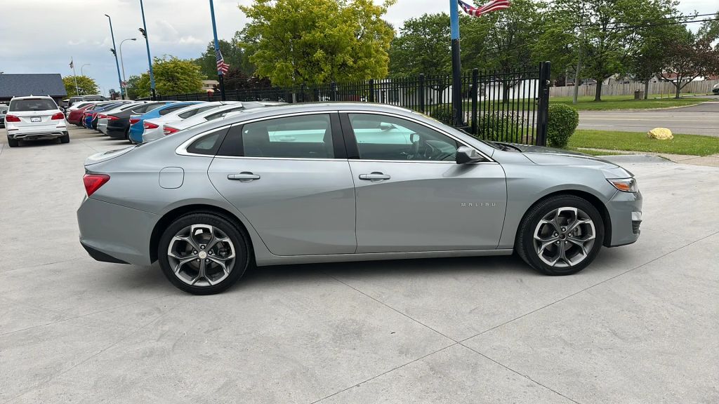 chevrolet malibu 2023 1G1ZD5ST6PF130347 image chevrolet malibu 2023 1G1ZD5ST6PF130347 image