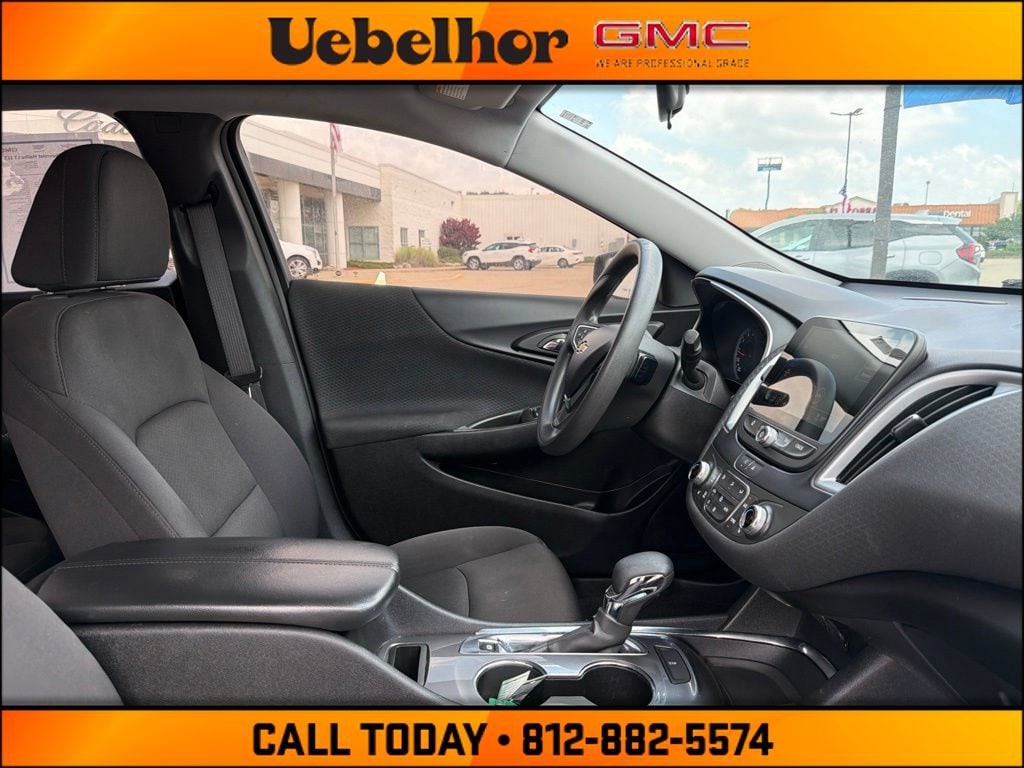 chevrolet malibu 2023 1G1ZD5ST5PF250365 image chevrolet malibu 2023 1G1ZD5ST5PF250365 image