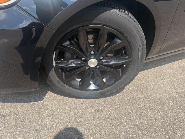 chevrolet malibu 2019 1G1ZD5ST5KF111068 image chevrolet malibu 2019 1G1ZD5ST5KF111068 image