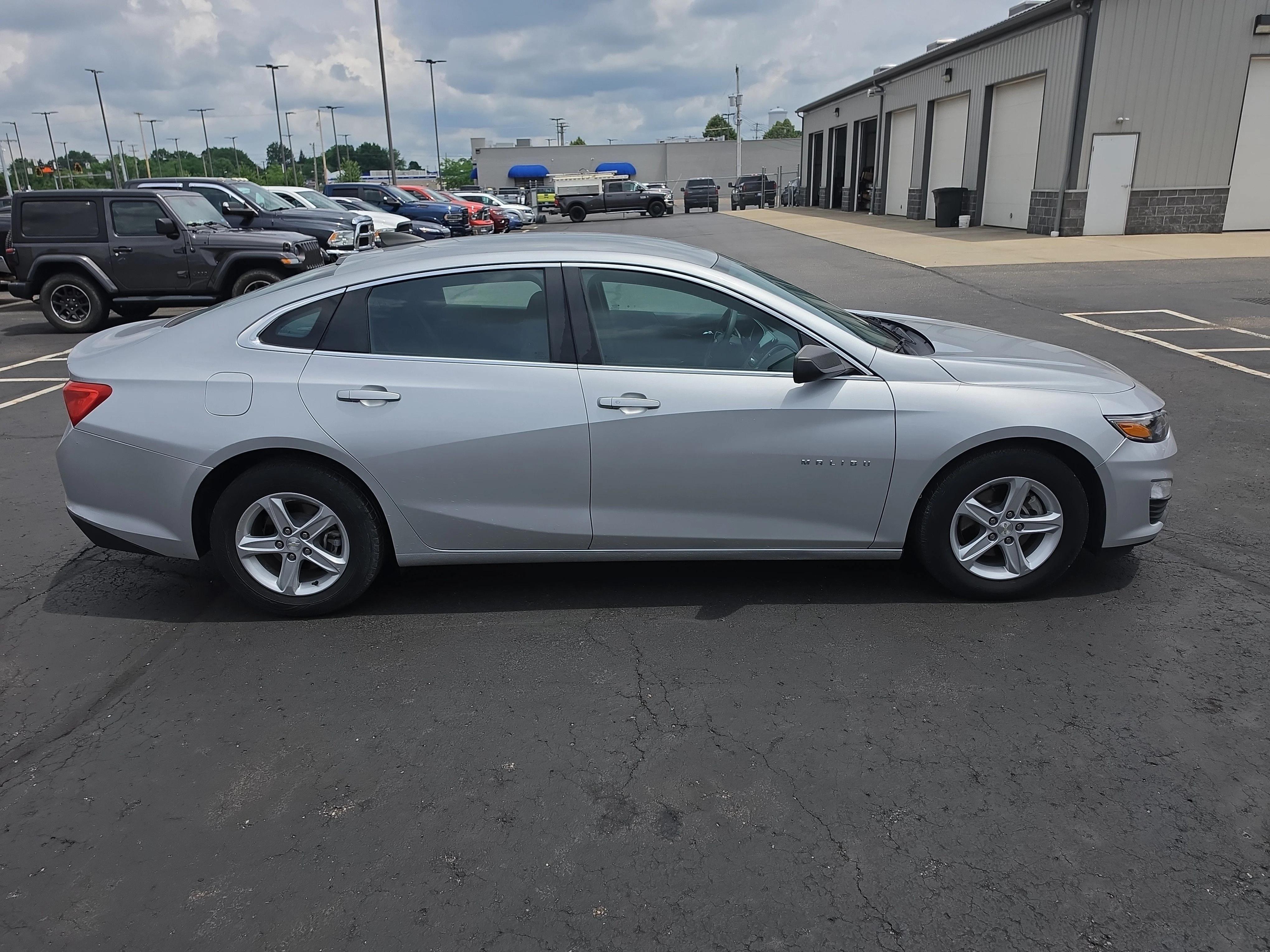 chevrolet malibu 2019 1G1ZC5ST2KF197314 image chevrolet malibu 2019 1G1ZC5ST2KF197314 image