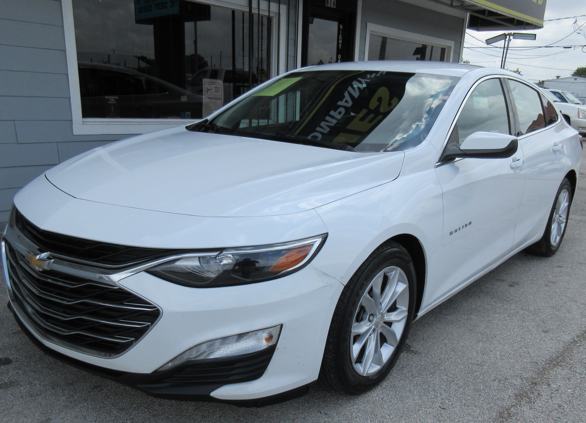 chevrolet malibu 2019 1G1ZD5ST4KF160908 image chevrolet malibu 2019 1G1ZD5ST4KF160908 image