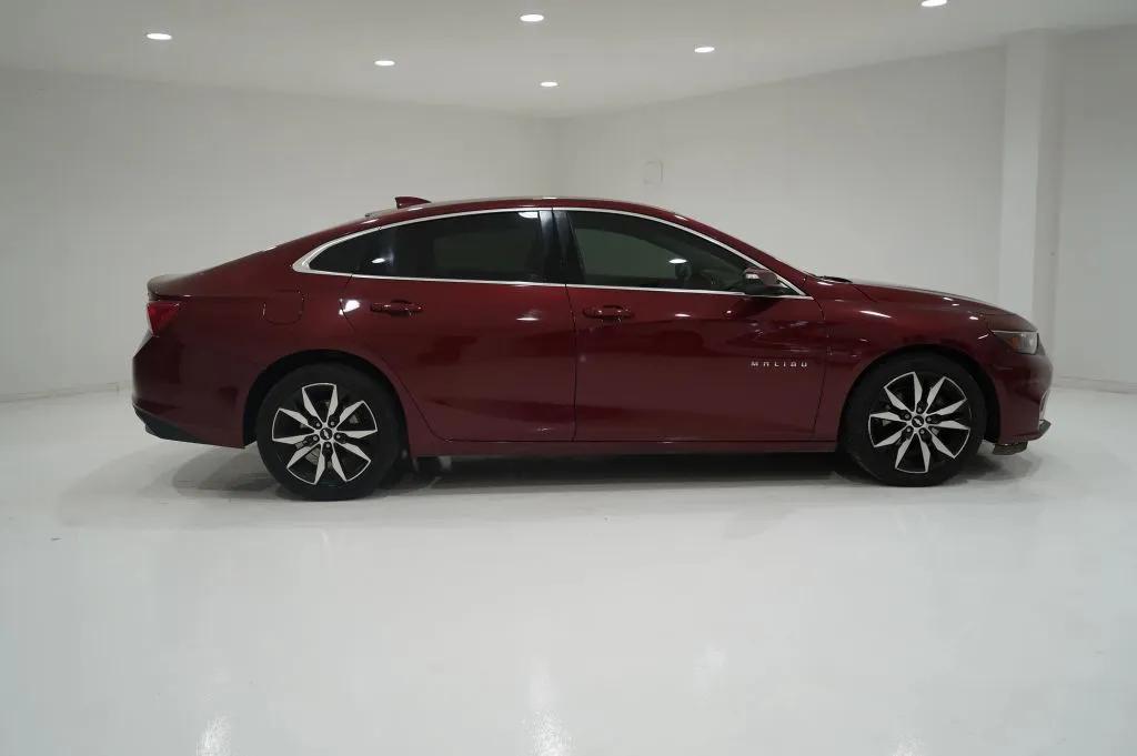 chevrolet malibu 2018 1G1ZD5ST0JF284995 image chevrolet malibu 2018 1G1ZD5ST0JF284995 image