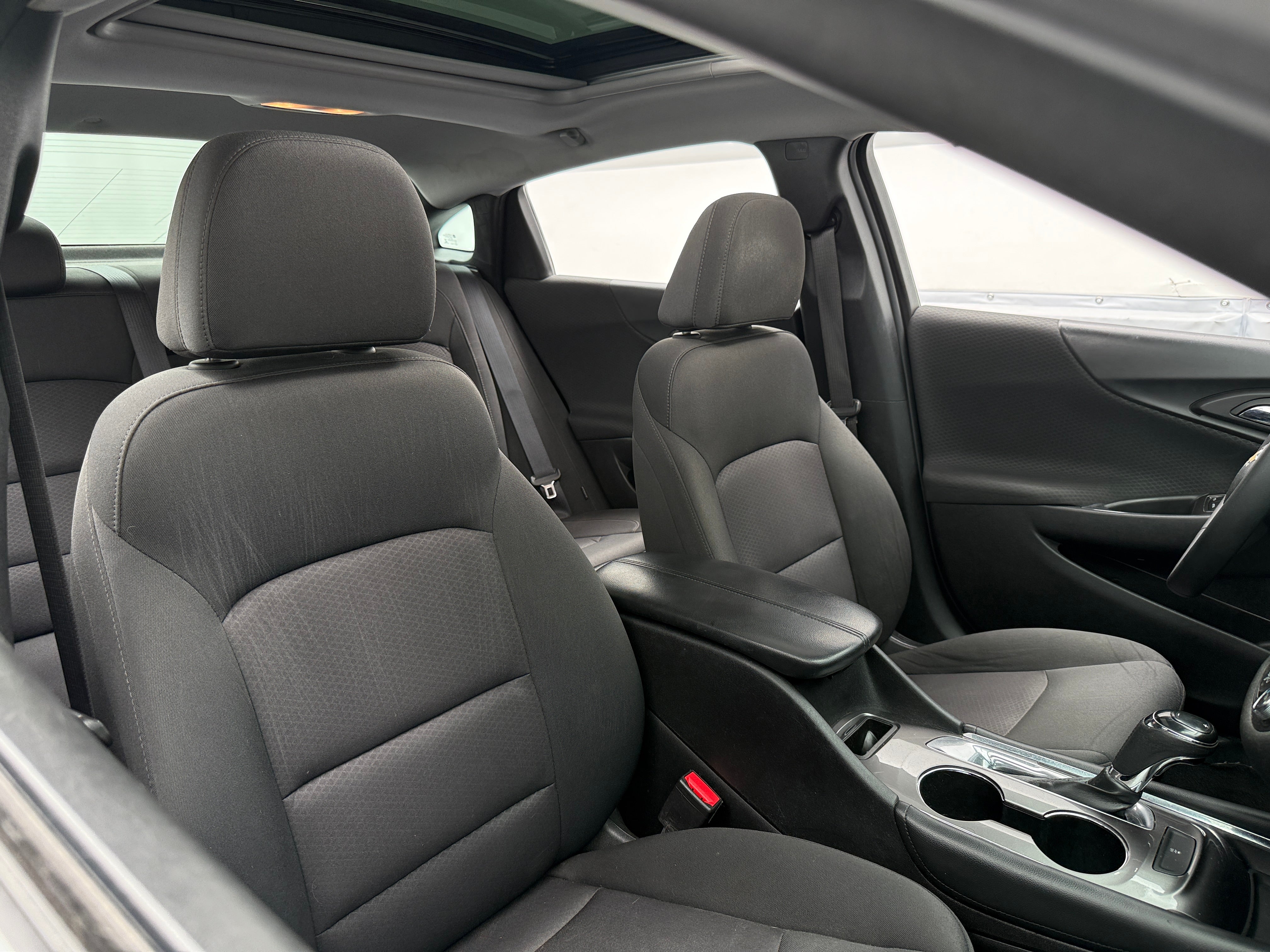 chevrolet malibu 2018 1G1ZD5ST2JF130725 image chevrolet malibu 2018 1G1ZD5ST2JF130725 image