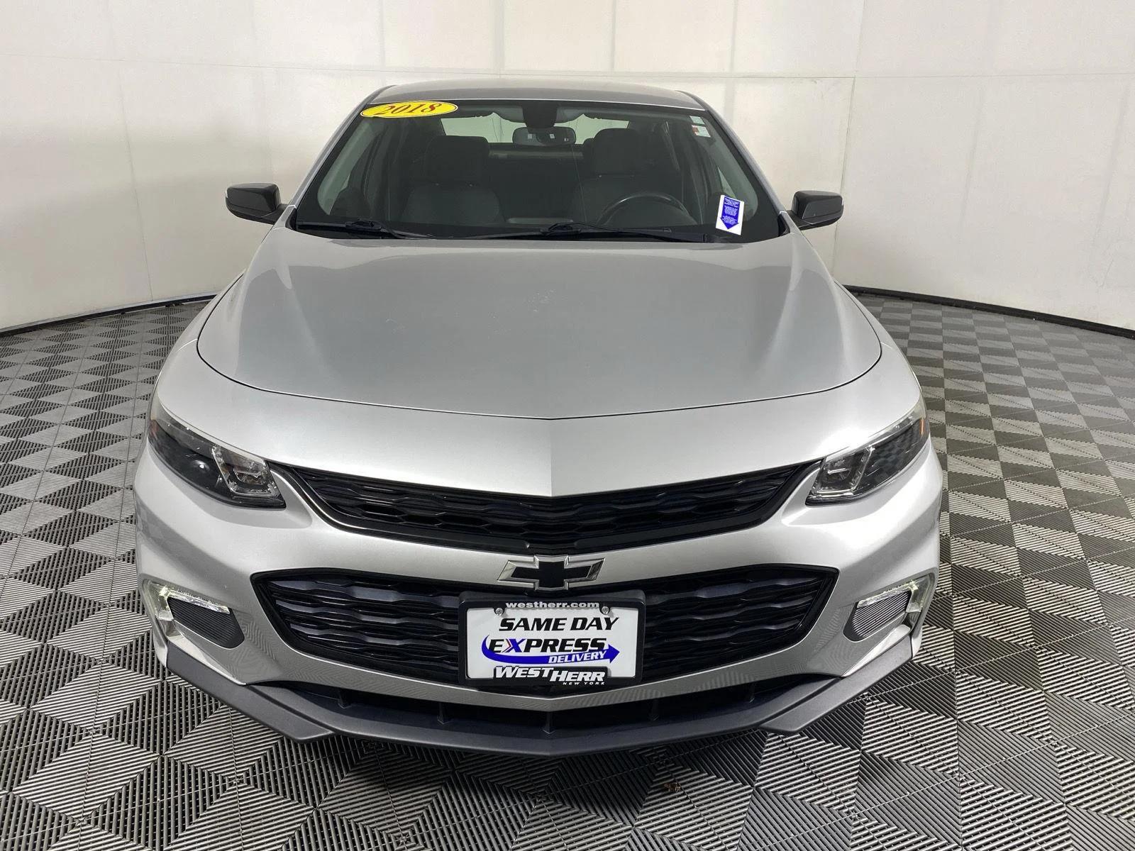chevrolet malibu 2018 1G1ZD5ST7JF204110 image chevrolet malibu 2018 1G1ZD5ST7JF204110 image