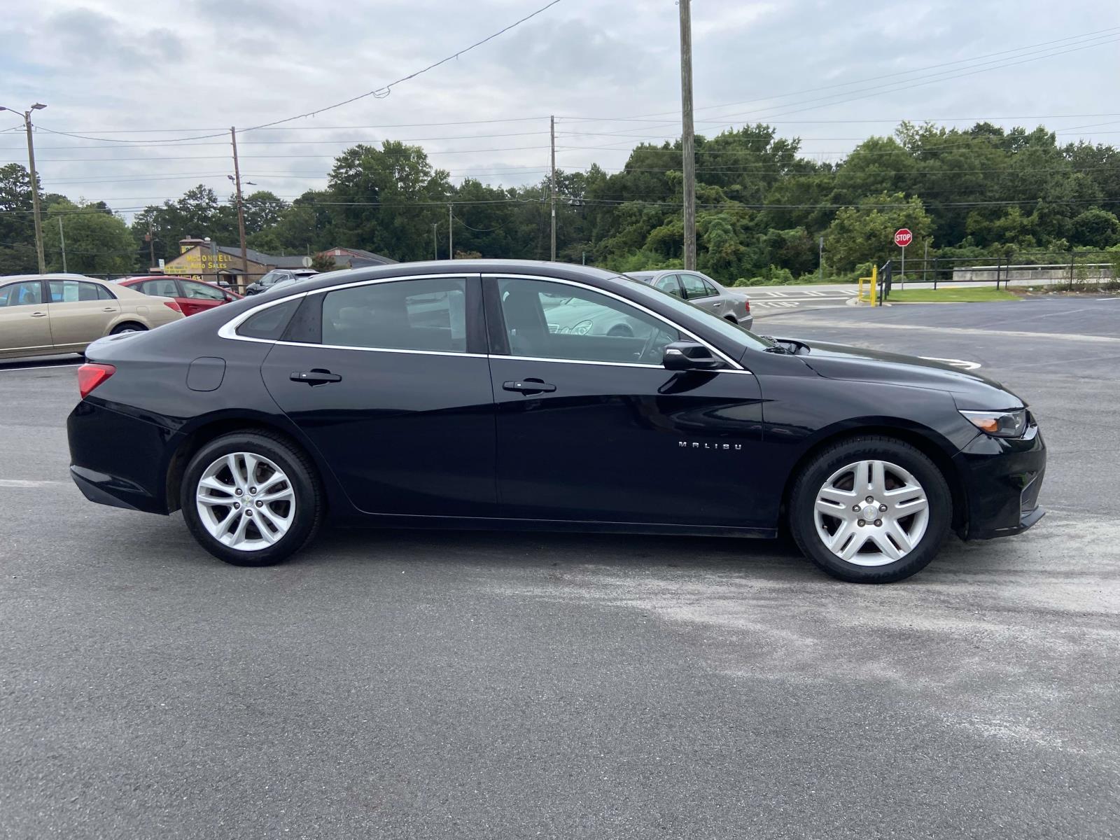 chevrolet malibu 2018 1G1ZD5ST8JF123858 image chevrolet malibu 2018 1G1ZD5ST8JF123858 image