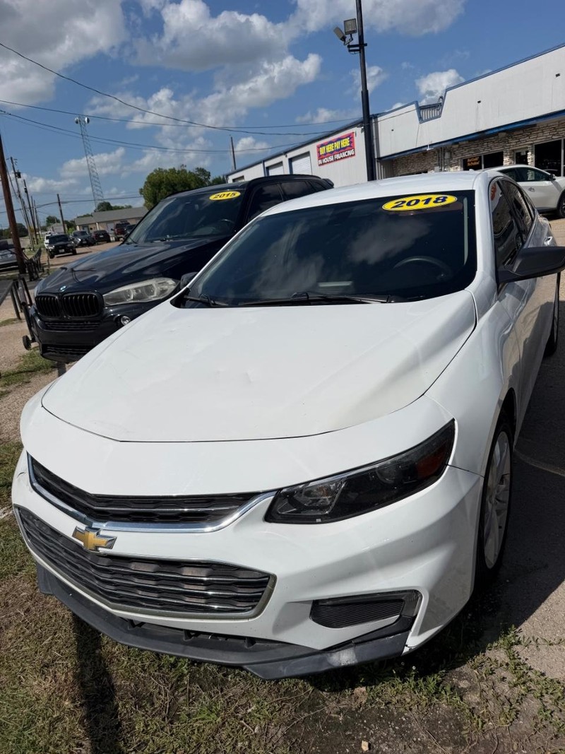 chevrolet malibu 2018 1G1ZD5ST1JF158791 image chevrolet malibu 2018 1G1ZD5ST1JF158791 image