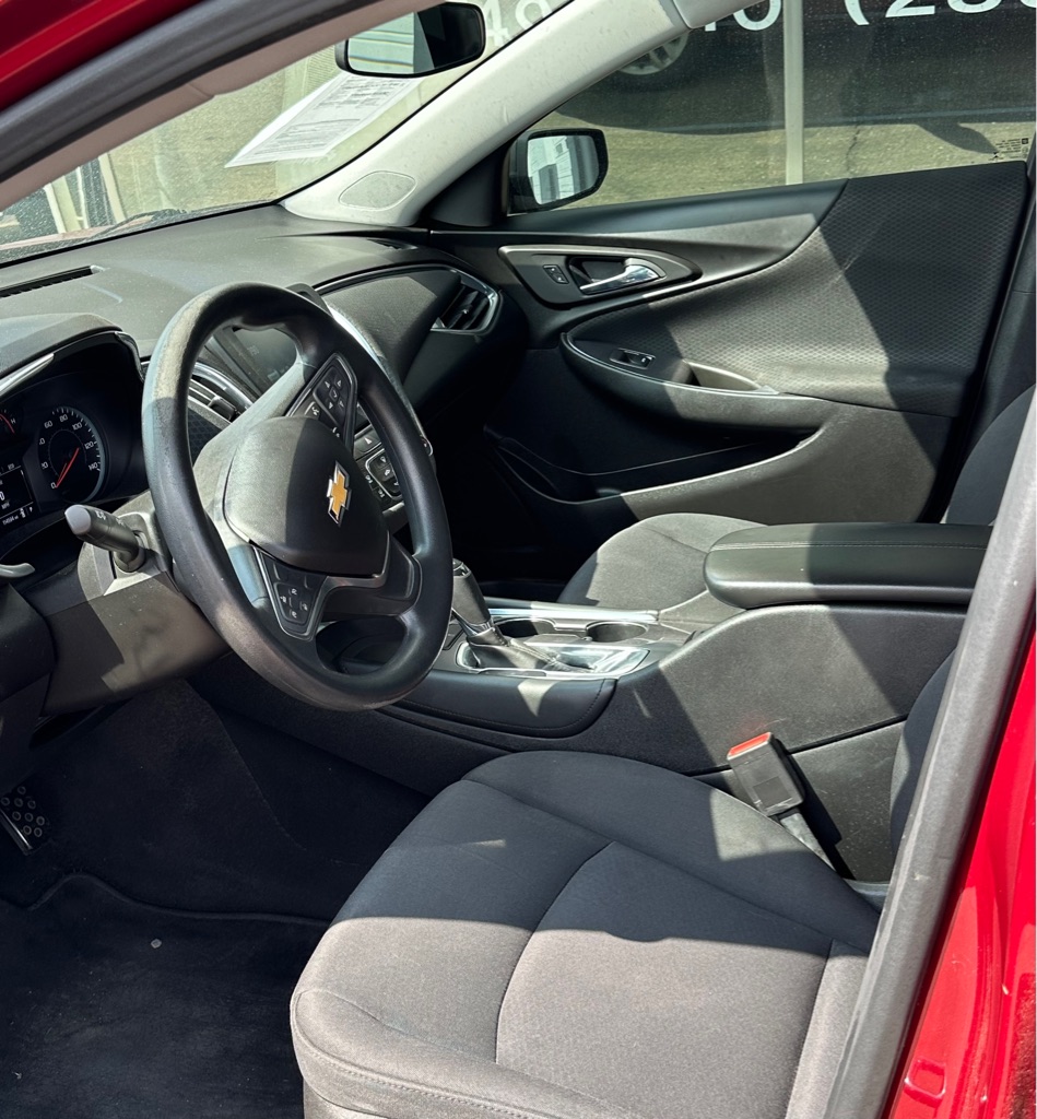 chevrolet malibu 2018 1G1ZD5STXJF126230 image chevrolet malibu 2018 1G1ZD5STXJF126230 image