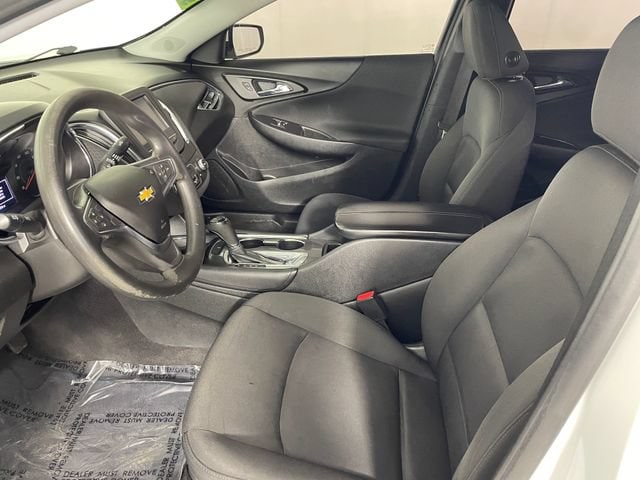 chevrolet malibu 2018 1G1ZD5ST5JF221195 image chevrolet malibu 2018 1G1ZD5ST5JF221195 image