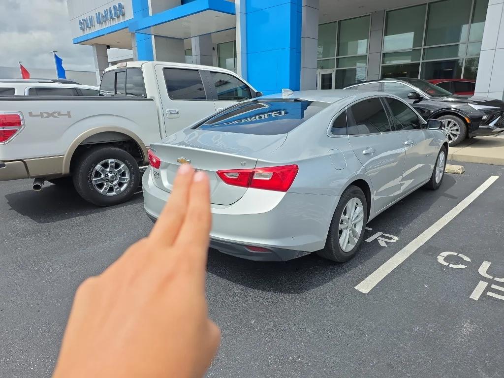 chevrolet malibu 2018 1G1ZD5ST2JF136508 image chevrolet malibu 2018 1G1ZD5ST2JF136508 image