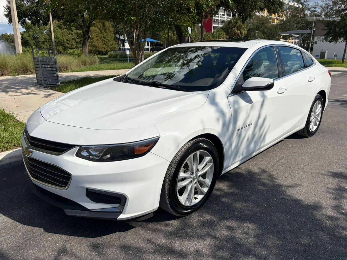 chevrolet malibu 2018 1G1ZD5ST1JF143482 image chevrolet malibu 2018 1G1ZD5ST1JF143482 image