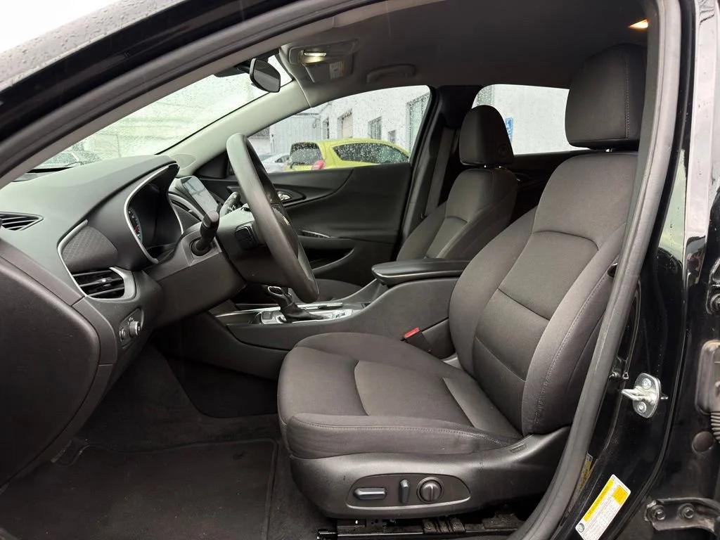 chevrolet malibu 2024 1G1ZD5ST8RF155401 image chevrolet malibu 2024 1G1ZD5ST8RF155401 image
