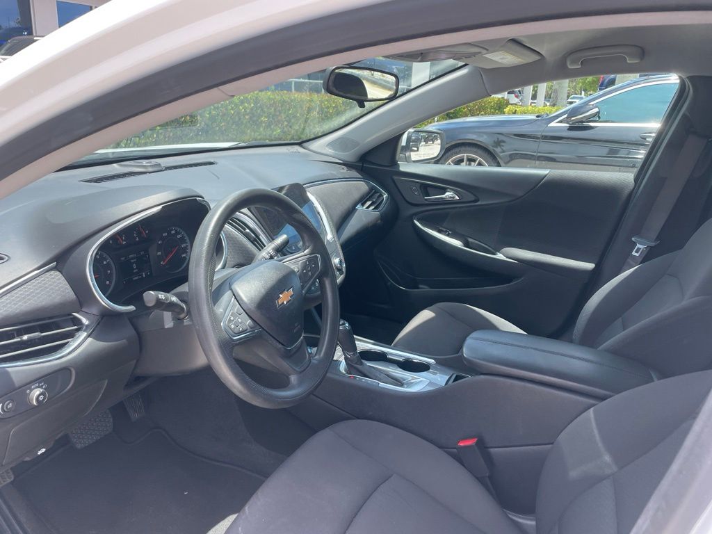 chevrolet malibu 2020 1G1ZD5ST8LF094008 image chevrolet malibu 2020 1G1ZD5ST8LF094008 image
