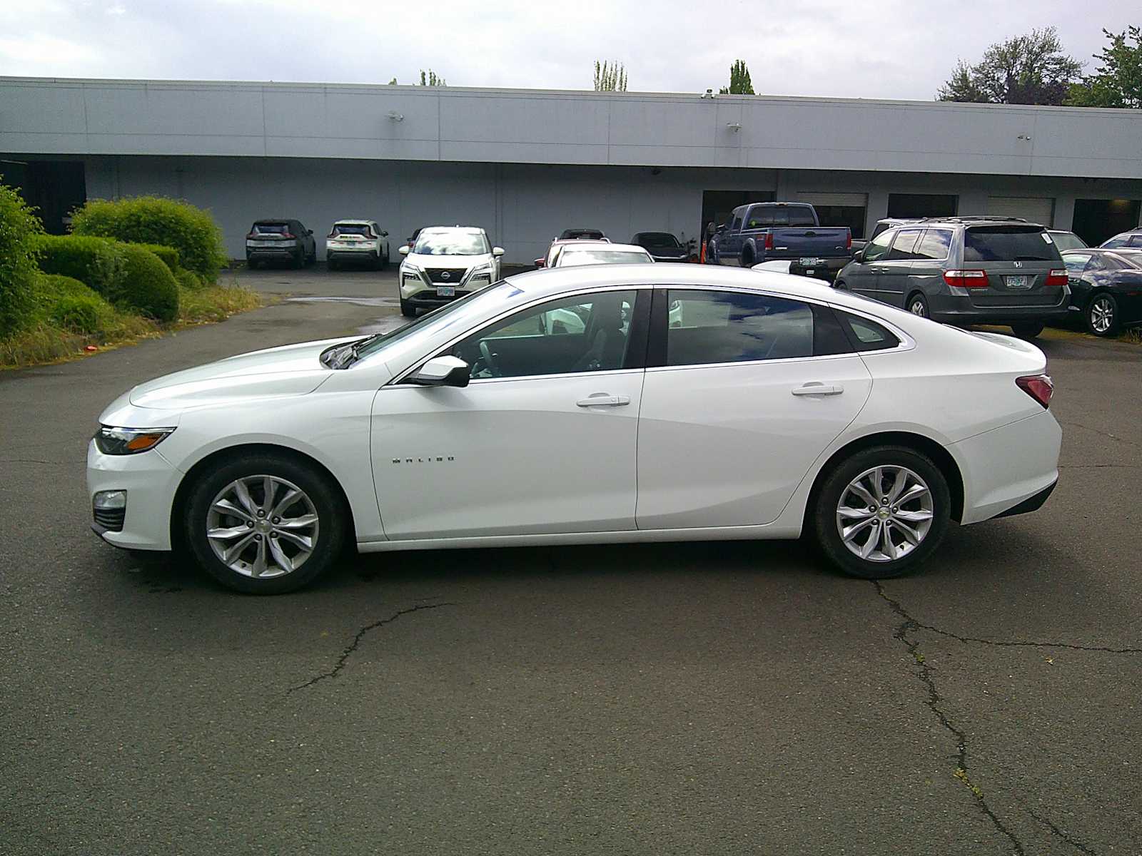 chevrolet malibu 2020 1G1ZD5ST1LF070066 image chevrolet malibu 2020 1G1ZD5ST1LF070066 image