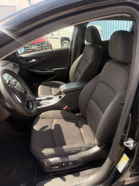 chevrolet malibu 2020 1G1ZD5ST1LF050321 image chevrolet malibu 2020 1G1ZD5ST1LF050321 image