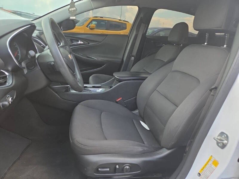 chevrolet malibu 2020 1G1ZD5ST7LF086563 image chevrolet malibu 2020 1G1ZD5ST7LF086563 image